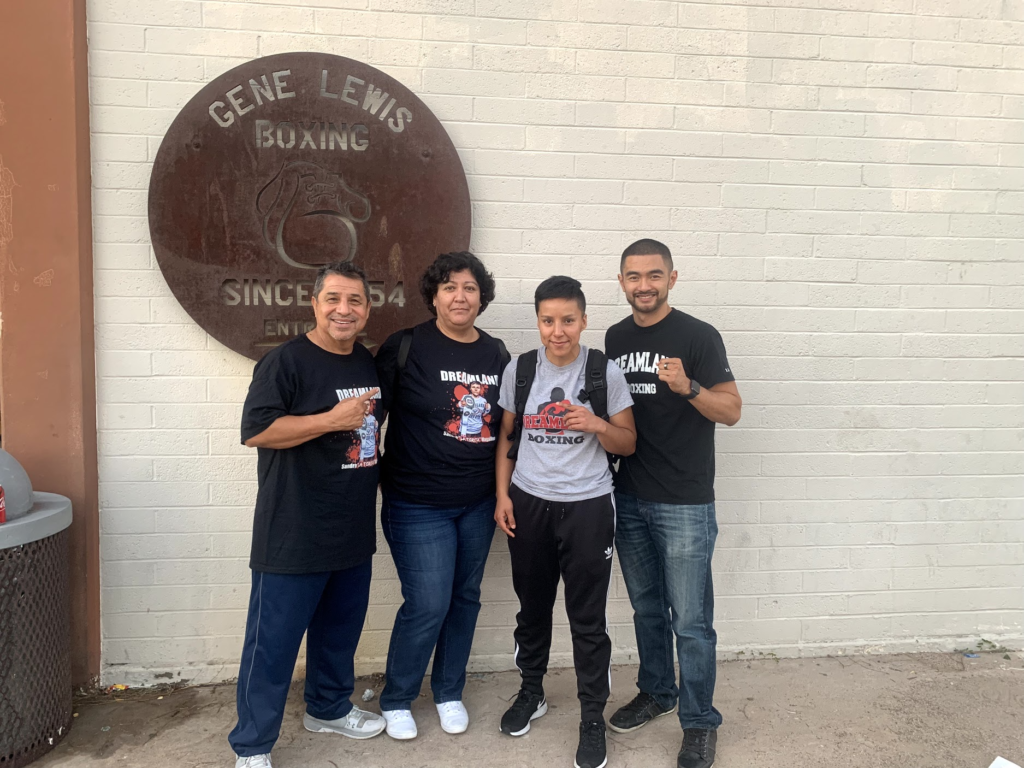 Coach Ian - Week in Review 01/31/2021
Jesse Huerta, Gina Huerta, Sandra Magallon, and Coach Ian Cruz (Dreamland Boxing)